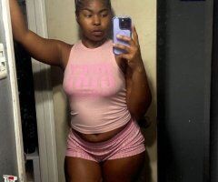 Killeen TX Female Escort — outcall and car date right now - Image 2