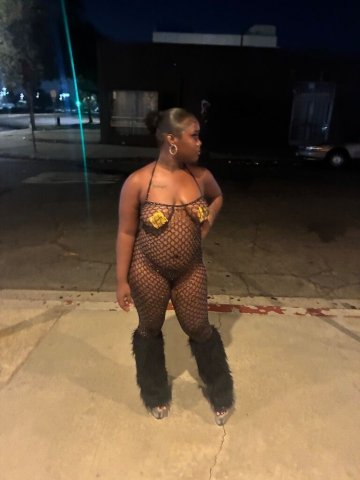 Sapphire—Discreet Female Escort with FT Shows, Card Dates, In/Outcalls (Deposit Required) - 1