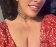 Phoenix Curvy Cougar Escort (Outcall Only) - Image 2