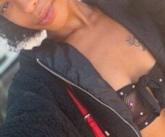 New in Town Female Escort — Discreet Premium Experience - Image 3