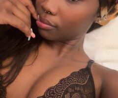 Dallas escorts - Dallas Petite Thick BBJ & Massages (Naked) — Video Verify
