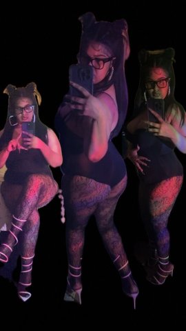 Manhattan Female Escort — Live X-Rated Shows - 1