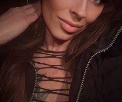 Cleveland, Ohio Escort — tonight only massages & fantasy dress-up - Image 2