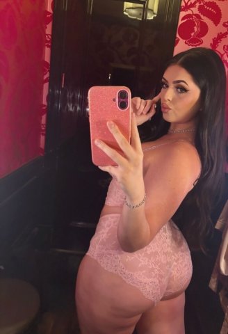 Bakersfield CA 24-Year-Old Mixed European Greek Goddess Escort - 1