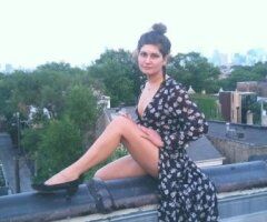 Girl-next-door escort with 34B/27/36 curves (Chicago) - Image 5