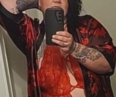 Columbus BBW — 30 min with roses - Image 3