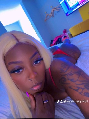 Southern Belle 27—Discrete Female Escort (Bikini & Oral Only) - 1