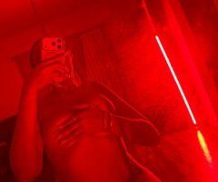 Magic Mondays In-Call Special (2 Girl Play) — Lap Dance & Massages - Image 3