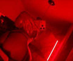 Magic Mondays In-Call Special (2 Girl Play) — Lap Dance & Massages - Image 4