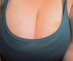Judgement-Free Blow n’ Go Special with Bottomless Throat & Huge Tits — Kansas City - Image 5