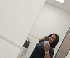 San Antonio 4'11 escort — thick, “throat goat” (calls only) - Image 4