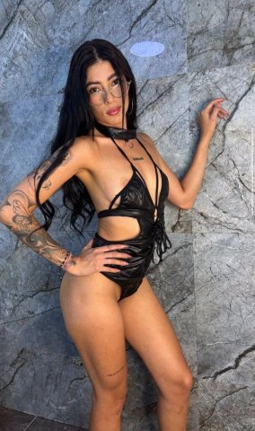 Amiga nueva para trios en Miami — natural, flaca y sensual - 1