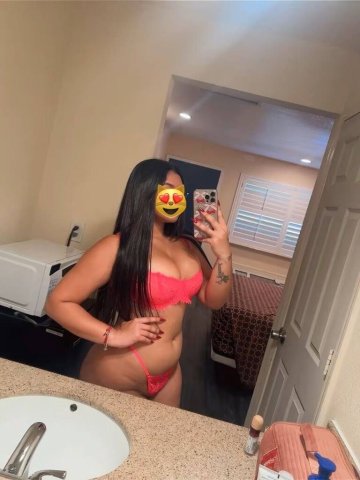 Latina nueva en Seattle, dispuesta a cumplir fantasías sexuales - 1