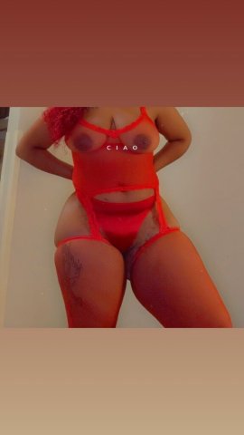 Milwaukee Outcall/Incall Female Escort — Discreet Sensual Massage Therapist - 1