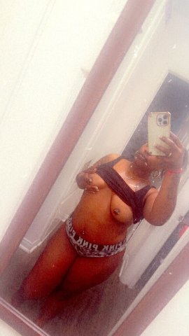 Long Beach Female Escort — car dates, outcall availability - 1