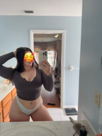 Latina Morena curvilínea en Fort Myers, cita privada (discreta) - 1