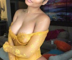 North Bay escorts - Petite Petite Escort — FaceTime Shows