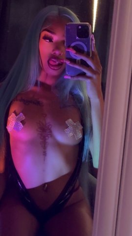 Norfolk VA Female Escort — Eye Candy, Casino Dates & Overnights - 1