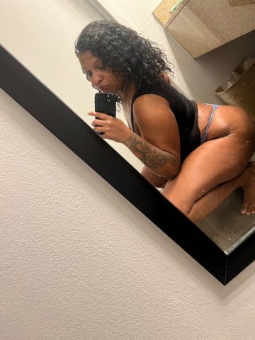 Jacksonville, FL Squirter — Hazel-Eyed Creole Treat (Outs Only) - 1