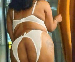 Waterloo BBW MILF Fetish Goddess — Outcalls Only, Kink & Party Friendly - Image 4