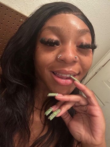 San Francisco Female Escort — Outcall & Car Date - 1