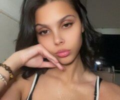 Mia (Tacoma) Outcall Only — Petite & Toned Escort - Image 2