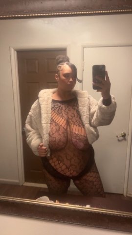 East Oregon Tall Thick Escort — Outcalls & Cardates (No Bare) - 1