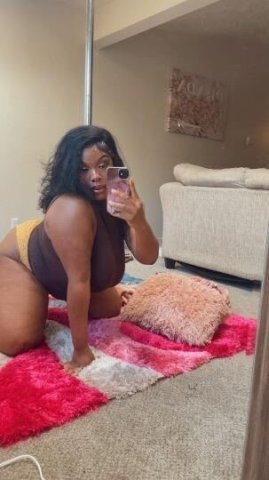 Greensboro, NC Ebony Chocolate Escort — Deepthroat & Cum Play - 1