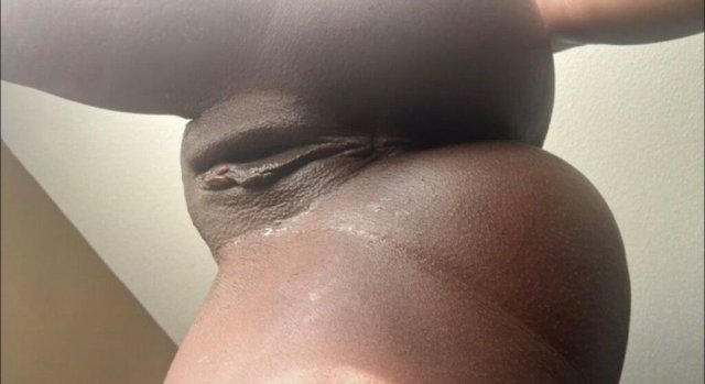 Chocolate Escort — Content Sales & Doggy, Face, Titty Play - 1
