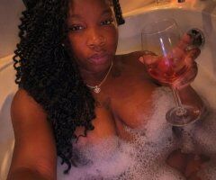 Philadelphia escorts - Curvy, discreet escort — Philadelphia escorting