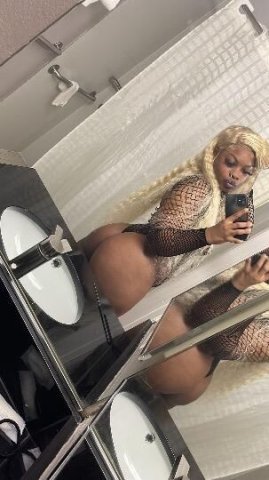 New Orleans Female Escort — Wet mouth & extra wet pussy - 1