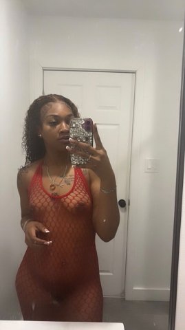 Naomii — Black & Samoan Mixed Companion, 5’7 Slim-Thick Escort (Incalls/Outcalls) - 1