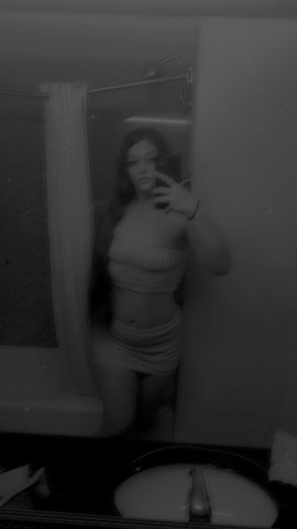 Wichita Female Escort — Super Soaker Play & Cooling Off - 1