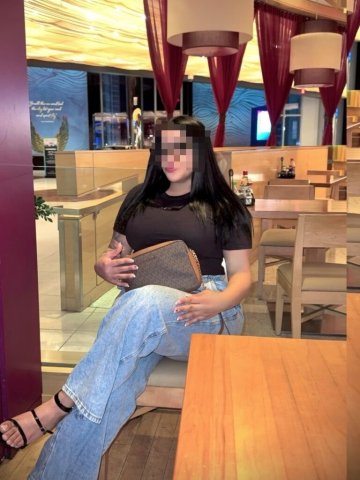 Latina tranquila cerca de Monroe Rd (BBJ) - 1