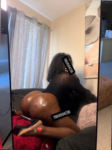 Incall & Outcall — Raleigh-Durham Escorts (Natural Beauty + Massage) - 1