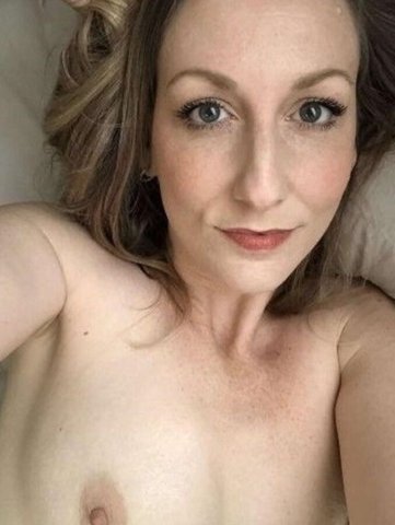 Kansas City, MO Mom Video Chat & Custom Nude Pics (In/Outcall/Car) - 1