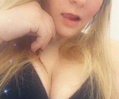 Pittsburgh escorts - Pittsburgh Female Escort — fun-sized, thick look, 4'11