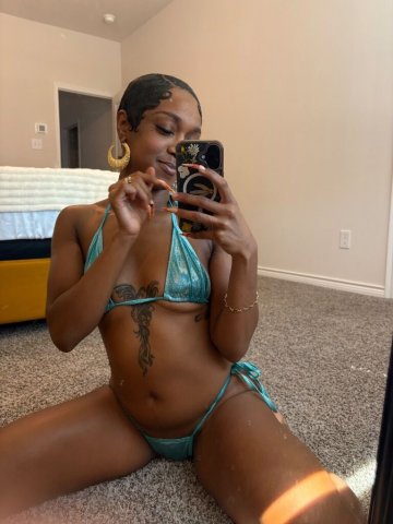 Philadelphia PA Petite Female Escort — Safe, Discreet Sex Services - 1