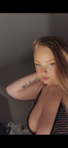 Minneapolis/St. Paul Female Escort — In-Calls, Outcalls & Car Fun - 1