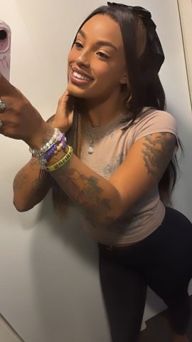 Charleston SC Female Escort for Dinner Dates & Social Companionship - 1