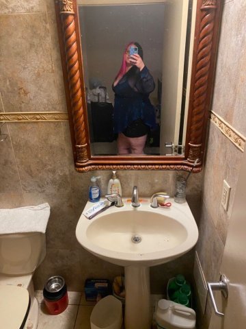 Miami Female Escort — Titty Tuesdays BJ specials, condoms required - 1
