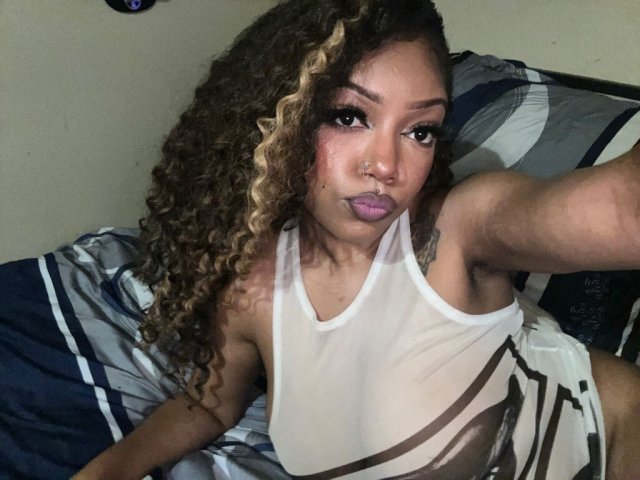 Petite Caribbean Escort in North Houston/Downtown — FaceTime & Outcall - 1