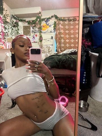 Seattle Slim Petite Rozay — FaceTime, Incall & Outcall - 1