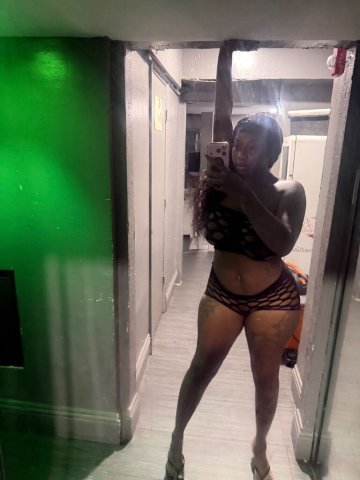 Miami Female Escort — Incall & Outcall, Snapchat/Video Content - 1