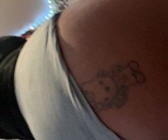 Minneapolis / St. Paul escorts - Minneapolis & St. Paul Female Escort — Outcalls & Car Dates