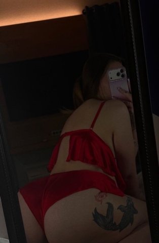 Horny Queen NYC Girl for Incalls, Outcalls & Car Fun — Facetime Shows - 1