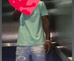 Minneapolis / St. Paul escorts - black