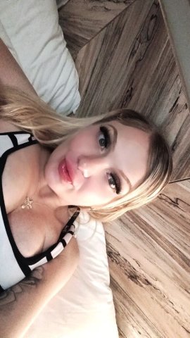 Tucson Female Escort — In-Call Suite & Outcall Deposits, Real Recent Pics - 1