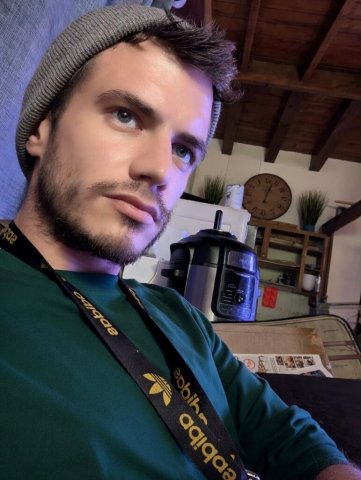 22yo. Available NOW! you host, anything goes ;) - 1