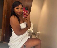 Tacoma escorts - Tacoma Female Escort — Petite slim-thick, upscale outcalls/cardate